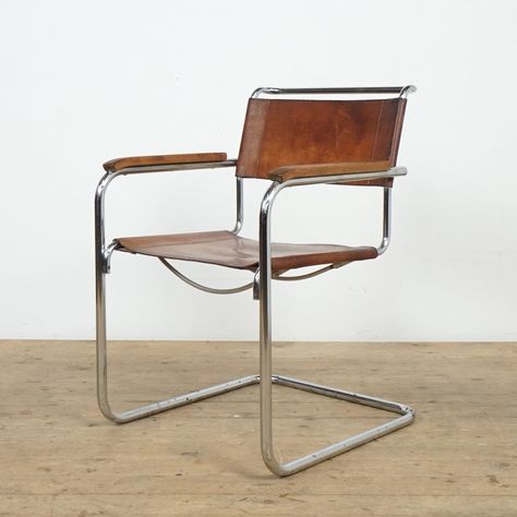 Mart Stam Chair, Mart Stam, Bauhaus Chair, Vintage Furniture Design, Cantilever Chair, Dining Room Design, Home Decor Furniture, Vintage Furniture, Room Design