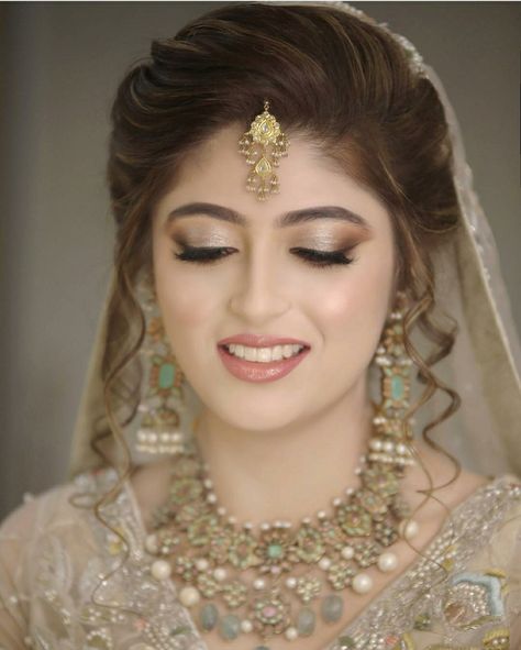 Bride Nikkah Bride Makeup Look, Nikah Makeup Pakistani, Nikha Bride Makeup, Bridal Engagement Hairstyle, Walima Bride Makeup, Walima Hairstyles Brides, Hairstyles For Bride Indian, Makeup Look For Engagement, Nikkah Makeup Looks