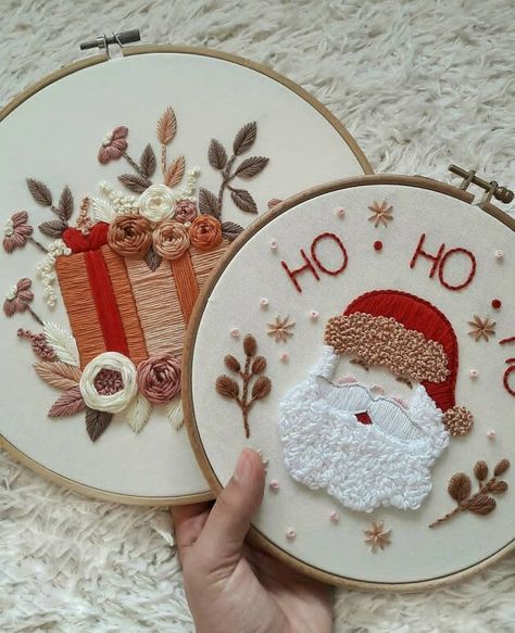 Embroidery Santa Claus, Christmas Hand Embroidery Patterns Xmas, Christmas Motifs Ideas, Punch Needle Christmas Patterns, Embroidery To Sell, Christmas Embroidery Ideas, Santa Embroidery, Christmas Hand Embroidery, Needlework Christmas