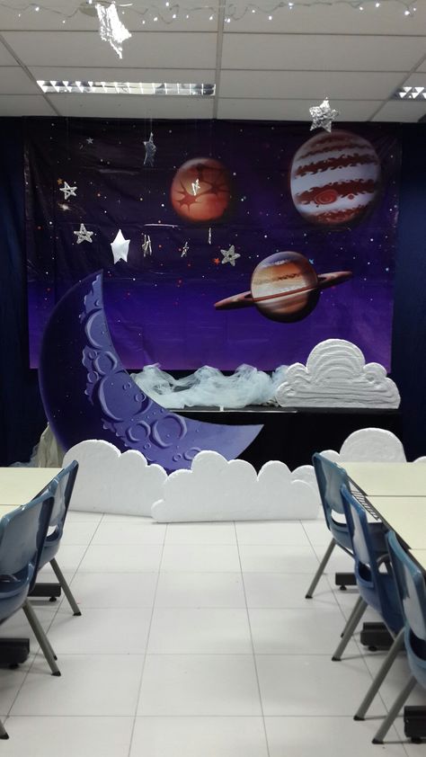 Crafts Under The Stars - Galactic Starveyors - VBS 2017 #vbs2017 #decoration #classroomdecor #classroom #galacticstarveyors #instaschool #stars #moon Spaceship Decorations, Galactic Starveyors Vbs 2017, Vbs Space, Lifeway Vbs, Picture Backdrop, Eclipse Glasses, Space Classroom, Space Theme Party, Outer Space Theme