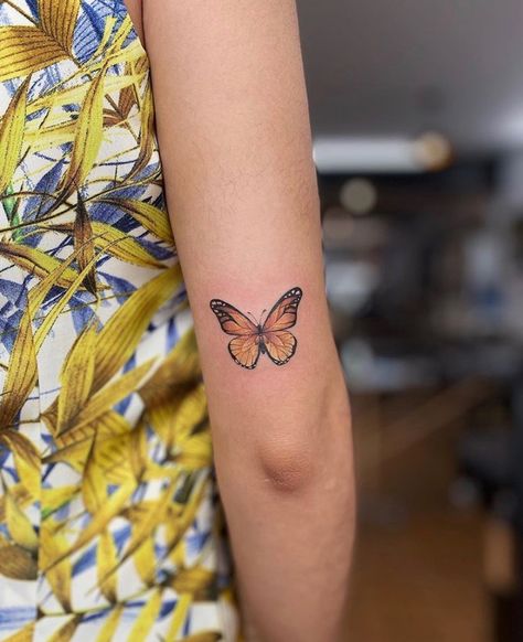 Mini Monarch Butterfly Tattoo, Dainty Monarch Butterfly Tattoo, Monarch Fine Line Tattoo, Fineline Monarch Butterfly Tattoo, Tiny Monarch Butterfly Tattoo, Small Monarch Butterfly Tattoo On Wrist, Monarch Tattoo, Monarch Butterfly Tattoo, Butterfly Tattoo Meaning