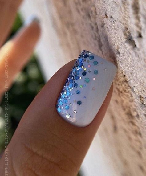 Winter Nail Art Designs, Milky Nails, Nail Blog, Glitter Gel Nails, Simple Gel Nails, Pretty Nail Art Designs, Winter Nail Art, Street Nails, Winter Nail