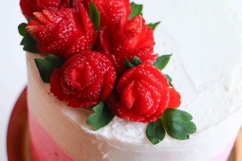 Make simple but stunning strawberry roses for your special sweetie! Perfect for Valentine's Day, Mother's Day, shower cakes and more. Cake Decorated With Fruit, Piping Buttercream, Strawberry Sangria, Strawberry Roses, Roasted Strawberries, Elegant Desserts, Easy Cake Decorating, Strawberry Cakes, Savoury Cake