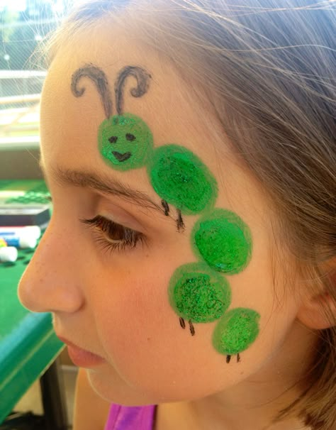 Caterpillar Caterpillar Face Paint, Bee Face Paint, Kids Face Painting Easy, Easy Face Painting Designs, Princess Face Painting, Simple Eye, Makeup Humor, Crazy Costumes, Montessori Art