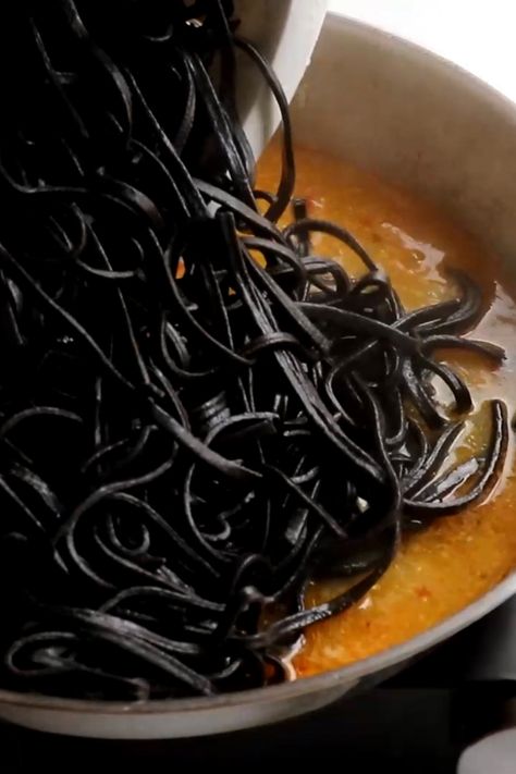 Spicy Garlic Squid Ink Pasta with Steamed Mussels Squid Ink Pasta Recipe, Mussels Pasta, Pasta With Lemon Sauce, Seafood Pasta Dishes, Squid Ink Pasta, Steamed Mussels, Lemon Sauce, Pasta Lover, Seafood Pasta