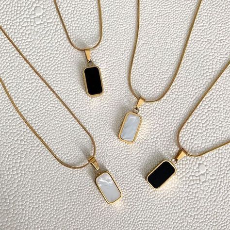 ✦ Note: All images are sourced from various creators and are shared for inspiration only.✦ Onyx And Gold Jewelry, Drip Jewelry, Capsule Wardrobe Jewelry, Black Pendant Necklace, Career Women, Jewelry Product Shots, Fancy Jewelry Necklace, Fancy Jewellery Designs, Gold Necklace Indian Bridal Jewelry