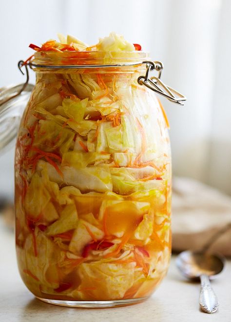 20-Minute Pickled Cabbage Recipe | ifoodblogger.com Pickled Cabbage Recipe, Recipe For Cabbage, Pickled Vegetables Recipe, Pickled Cabbage, Turkey Breast Recipe, Cabbage Recipe, Fermentation Recipes, Pickled Veggies, Cabbage Slaw