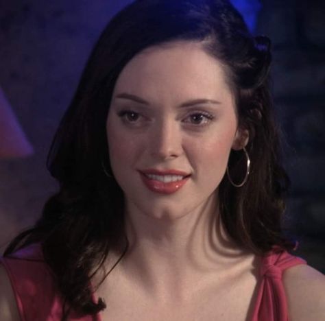 Paige Halliwell, Paige Matthews, Charmed Tv Show, Charmed Tv, Hula Dance, Rose Mcgowan, Ghost Rider, Belly Dance, Muse