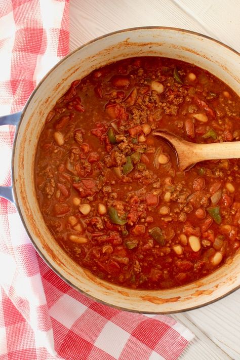 Garden Fresh Chili Chili Recipe With Fresh Tomatoes, Chili Recipe No Tomatoes, Beef Bacon, Crockpot Chili, Easy Chili, Chili Recipe Easy, Easy Slow Cooker Recipes, Fresh Tomatoes, Chili Recipes