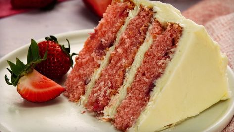 Strawberry Vanilla Cake, Fresh Strawberry Cake, Boxed Mac And Cheese, Icebox Pie, Vanilla Cake Recipe, Round Cake Pans, Vanilla Buttercream, Barbecue Sauce, Strawberry Cake