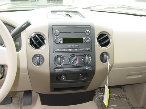 Fords 150, 2004 Ford F150, Lincoln Mark Lt, Stereo System, How To Clean Metal, Ford Truck, Car Find, Entertainment System, Old Tv