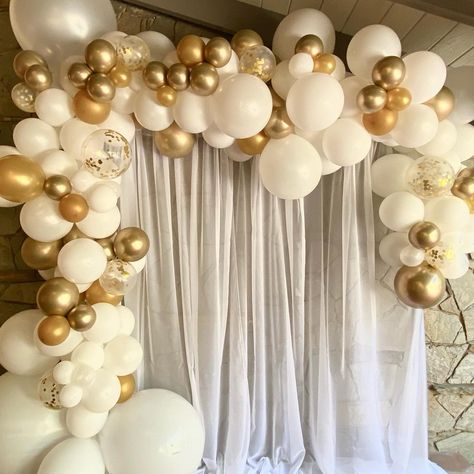 Good And White Birthday Decor, White And Tan Balloon Arch, Balloon Garland Gold And White, Gold And Beige Party Decorations, Gold And White Balloons Decoration, White Silver And Gold Party Decor, Gold Balloon Arch Decoration, Balloon Arch Gold And White, Birthday Ideas White And Gold