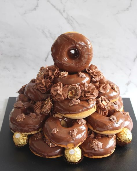 Doughnut Stack Cake, Donut Stack Cake, How To Stack Cakes, Doughnut Cake, Biscuit Cake, Chocolate Donuts, Cake Donuts, Chocolate Orange, Food Obsession