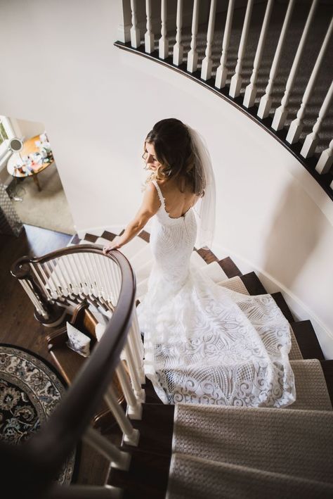 Bride Stairs Photography, Bride Walking Down Stairs, Bridal Prep Photography, Bride Stairs, Bride On Stairs, Poses On Stairs, Wedding Dress Video, Bride Shots, Daniel Labelle