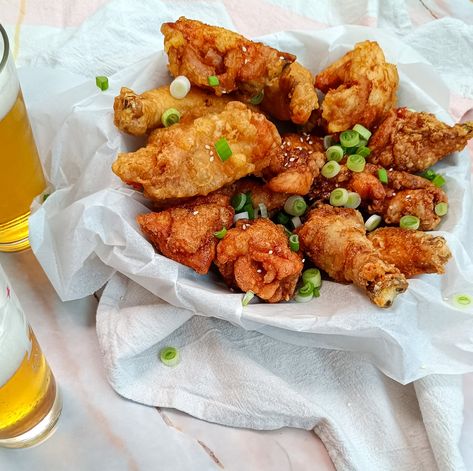 Korean fried chicken with soy garlic sauce Soy Garlic Korean Fried Chicken, Soy Garlic Sauce, Korean Fried Chicken Recipe, Le Creuset Dutch Oven, Gochujang Sauce, Tempura Batter, Honey Sauce, Korean Fried Chicken, Vegan Side Dishes