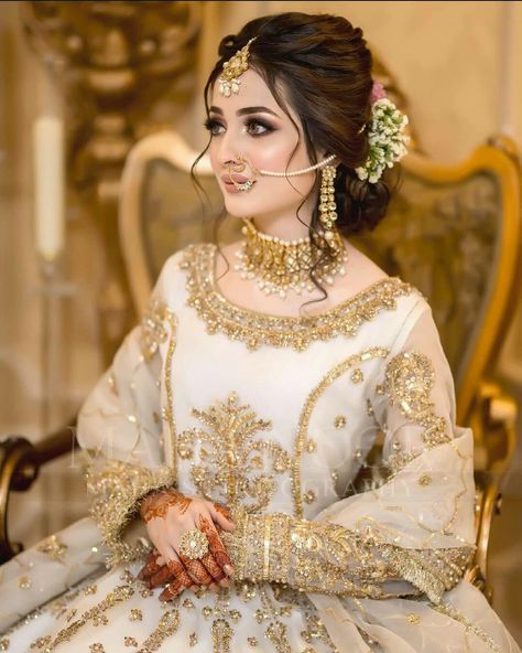 Pakistani Bridal Hairstyles, Weddings Dresses, Nikah Dress, Pakistani Bridal Makeup, Bridal Makeup Images, Asian Bridal Dresses, Latest Bridal Dresses, Bridal Dresses Pakistan, Pakistani Wedding Outfits