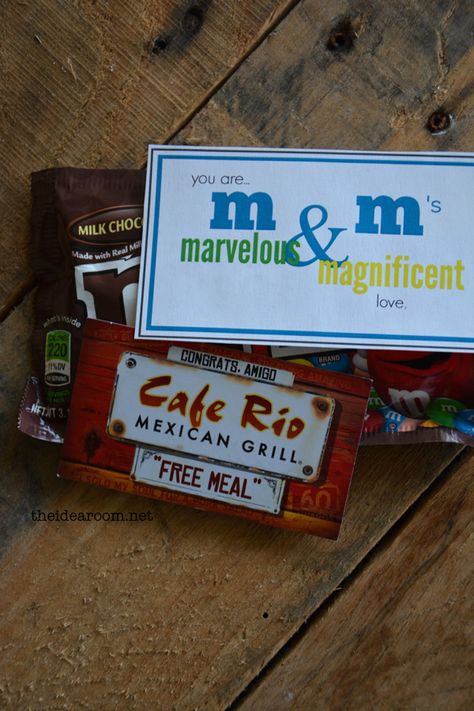 m&m-gift Marvelous And Magnificent M&m Printable, Cafe Rio, Appreciation Ideas, Free Printable Tags, Catchy Phrases, Idea Room, Free Meal, School Staff, Teacher Thank You