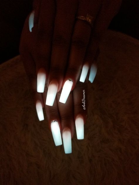 White glow. Glow in the dark nails. Ig @Anhdreamer https://adnailsupply.com/ Neon Orange Glow In The Dark Nails, Glow In The Dark White Nails, White Glow Nails, White Glow In The Dark Nails Acrylic, Glow Dark Nails, Neon Glow In The Dark Nails, White Glow In The Dark Nails, Short Glow In The Dark Acrylic Nails, Light Up Nails