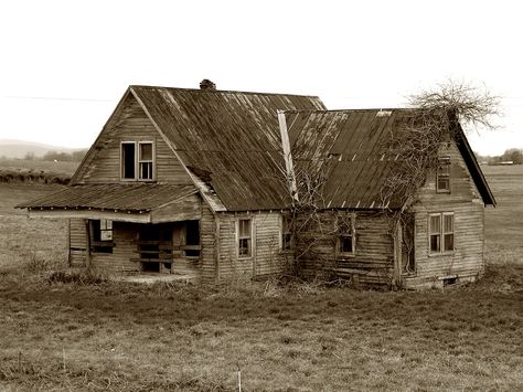 Christmas Meditation, Fitness Pictures, Old Abandoned Buildings, Spell Books, Old Abandoned Houses, Meditation Rooms, Norse Symbols, Dark Angels, Lotus Mandala