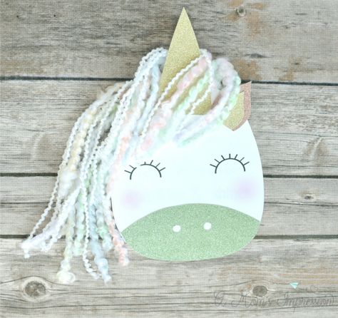 Diy Unicorn Birthday Card, Unicorn Cards, Birthday Party Invitations Diy, Diy Mom, Unicorn Decor, Unicorn Birthday Cards, Anniversaire Diy, Birthday Invitations Diy, Birthday Freebies