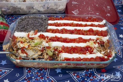 Fourth Of July Veggies, 4th Of July Bean Dip, Forty Of July Food, 4th Of July Inspired Food, Flag Dip, 4th Of July Appetizer Ideas, 4th Of July Potluck, 4th July Food, 4th Of July Food