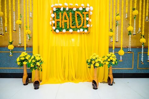 Make your special day exceptional with our expertise. Contact us today for your dream Indian wedding. Your perfect celebration is just a call away! Holud Stage Decoration, Haldi Decoration Ideas, Haldi Decoration, Thali Decoration Ideas, Corkboard Ideas Decor, Pool Party Outfits, Wedding Entrance Decor, Stage Decoration, Wedding Entrance