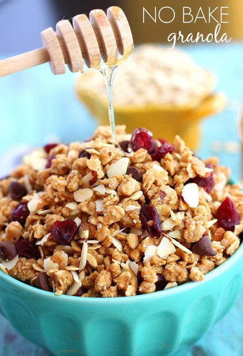 (Easy) No Bake Granola from Chelsea's Messy Apron Baked Granola Recipe, No Bake Granola, Easy Granola, Bake Easy, Chelsea's Messy Apron, Baked Granola, Sans Gluten Sans Lactose, Easy No Bake, Granola Recipes