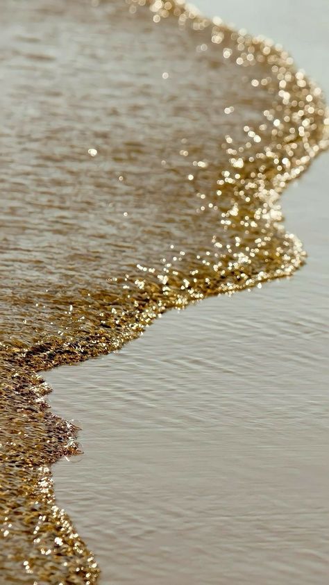 Goddess Aesthetic, Pretty Phone Wallpaper, Whatsapp Wallpaper, Gold Theme, Gold Aesthetic, Luxury Makeup, I Wallpaper, Aesthetic Backgrounds, Beach Waves