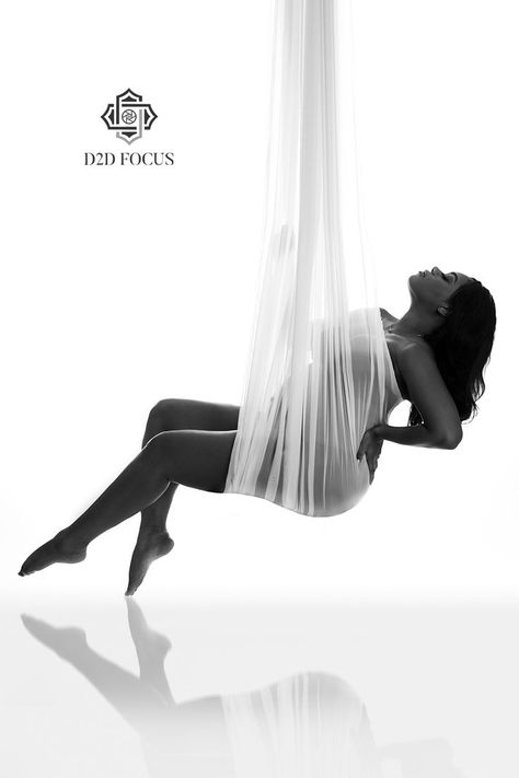 Pregnant Black woman hanging in white fabric with reflection Mommy Photoshoot, Lashes Photography, Sunrise Proposal, Pregnancy Picture Ideas, Pregnant Pics, Maternity Pictures Ideas, Bump Pics, Baby Bump Photoshoot, Maternity Studio Photoshoot