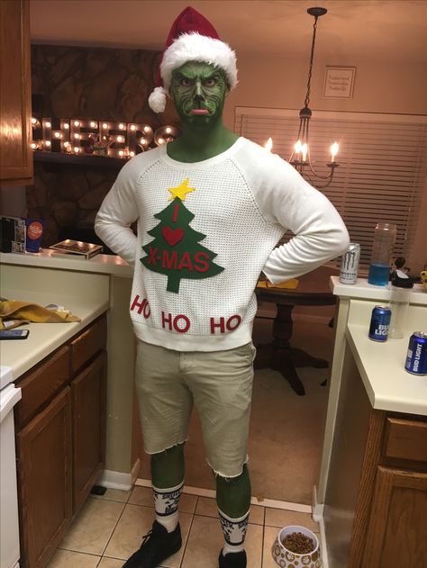 DIY Grinch Holiday Whobilation, Whoville Costumes, Diy Costumes Men, Grinch Costume, Diy Grinch, Grinch Characters, Grinch Costumes, Twin Halloween, School Costume