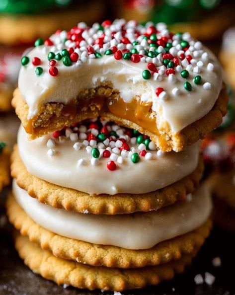 Irresistible Caramel Ritz Cracker Cookies! Perfectly sweet & salty treats for Christmas. Easy no-bake recipe ready in minutes! #HolidayBaking #ChristmasCookies #NoBakeTreats #SweetAndSalty #CaramelDelights Ritz Cracker With Rolo Candy, Christmas Cookies Made With Pretzels, Ritz Cracker Holiday Treats, White Chocolate Ritz Crackers, Ritz Cracker Cookies Recipes, Ritz Christmas Cookies, Ritz Cracker Christmas Treats, Ritz Cracker Christmas Cookies, Caramel Christmas Cookies