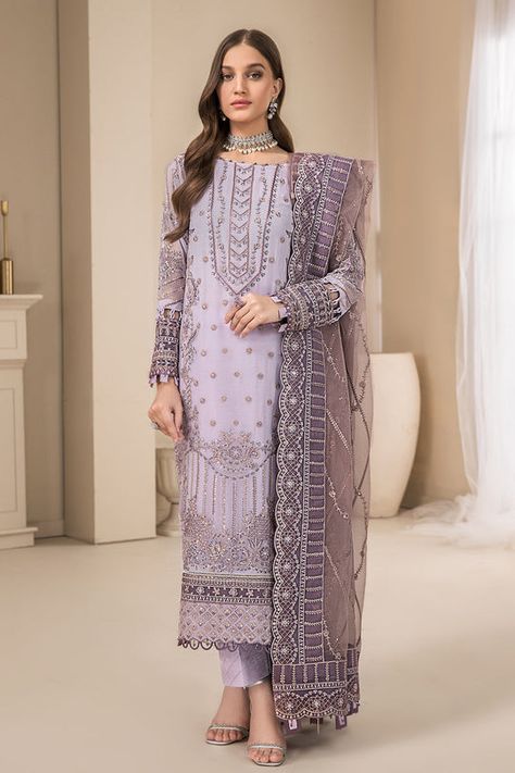 Shop Premium Pakistani Salwar Kameez Dresses Online in the USA. Unique and Beautiful Indian Salwar Kameez Suits for Formal, Casual, and Festive Wear. Pakistani Salwar Suit, Indian Salwar, Pakistani Salwar, Indian Salwar Kameez, Dress Salwar Kameez, Pakistani Salwar Kameez, Ethnic Looks, Luxe Wedding, Organza Dupatta