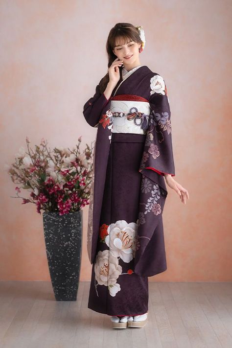 Japanese New Year Kimono, New Year Kimono, Japanese Traditional Clothes, Japanese New Year, Traditional Japanese Kimono, Kimono Japanese, Women's Costumes, Japanese Kimono, Cosplay Outfits