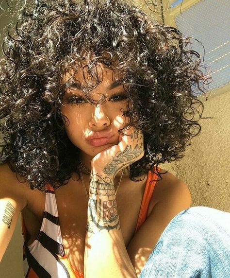 The title you beautiful pineapples #random #Random #amreading #books #wattpad Curly Protective Styles Natural, Caramel Curly Hair, Pelo Afro, 360 Lace Wig, Curly Hair Inspiration, Curly Girl, 인물 사진, Natural Curls, Curly Hair Styles Naturally