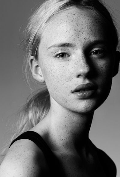 Beautiful Freckles, Freckles Girl, Female Character Inspiration, We Are The World, Female Portraits, Face Expressions, Linnet, Black And White Portraits, Fine Art Photo