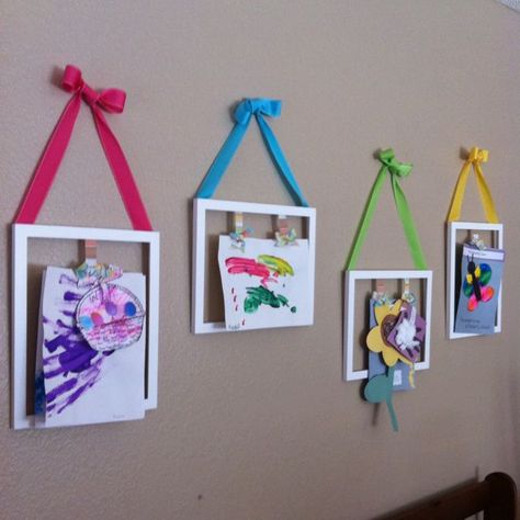 Studio Seni, Kids Art Display Wall, Art Display Wall, Diy Kids Art, Displaying Kids Artwork, Art Display Kids, Frame Kids Art, Kids Rooms Diy, Trendy Diy