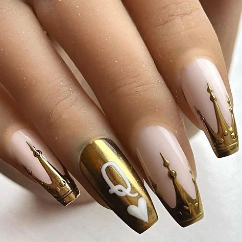 Crown Nail Art, Crown Nails, King Nails, Royals Nails, Birthday Nail Designs, Fingernail Art, Queen Nails, Fingernail Designs, Red Acrylic Nails