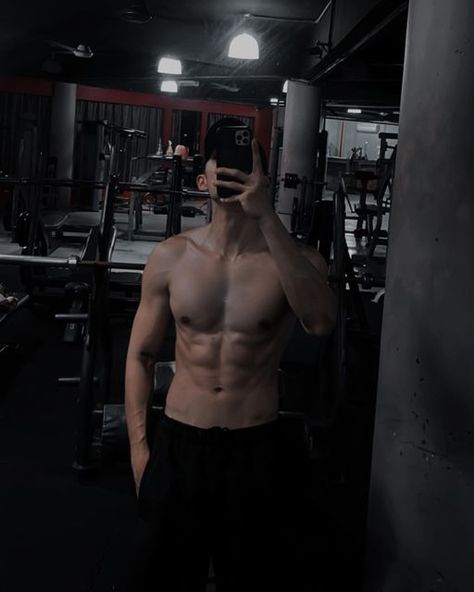 Gym 6 Pack, Gym Six Pack Men, Fitness Men Aesthetic, 6packs Men, Fit Body Man, Boy Pictures Aesthetic, Gym Physique Men, Body Builder Aesthetic, Six Pack Boy