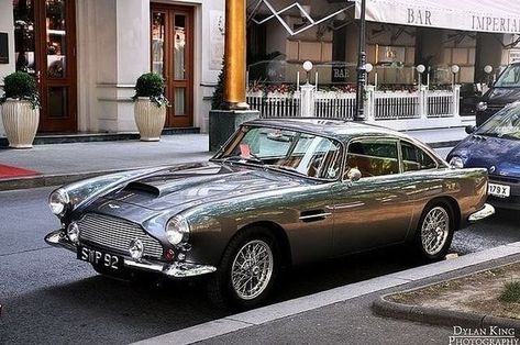 Classic Aston Martin, Aston Martin Rapide, Aston Martin Db4, Aston Martin Cars, Aston Martin Lagonda, Aston Martin Db5, Auto Retro, Aston Martin Vanquish, Mercedes Sl