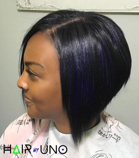 Black Razored Bob With Blue Highlights Bob With Blue Highlights, Hairstyles Black Women Weave, Black Women Weave, Sew In Bob Hairstyles, Ideas For Hairstyles, Short Curly Weave, Razored Bob, Black Hairstyles With Weave, Sew In Hairstyles