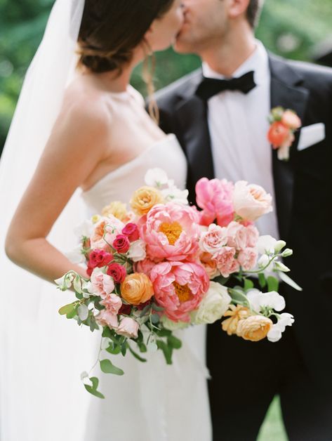 Coral And Pink Wedding Flowers, Fluffy Bridal Bouquet, Blush Pink And Coral Wedding, Summer Garden Wedding Bouquet, English Garden Wedding Bouquet, Bright Colored Wedding Bouquets, Pink Wedding Party Attire, Summer Garden Wedding Flowers, Colored Candles Wedding