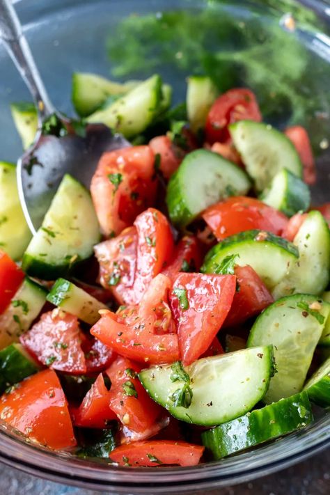 CUCUMBER and TOMATO SALAD RECIPE + WonkyWonderful Montana Recipes, Fruit Sides, Cucumber And Tomato Salad, Cottage Cheese Salad, Cucumber And Tomato, Crab Salad Recipe, Tomato Salad Recipes, Fruit Diet, Yummy Salads