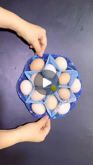 DIY Trefa on Instagram: "🌾Watch me sew an egg basket from just one circle" Egg Basket Sewing Pattern, Chicken Egg Basket Sewing Pattern, Diy Egg Collecting Basket, Diy Egg Basket, Basket Sewing Pattern, Egg Collecting Apron, Eggs Basket, Diy Bowl, Sewing Cushions