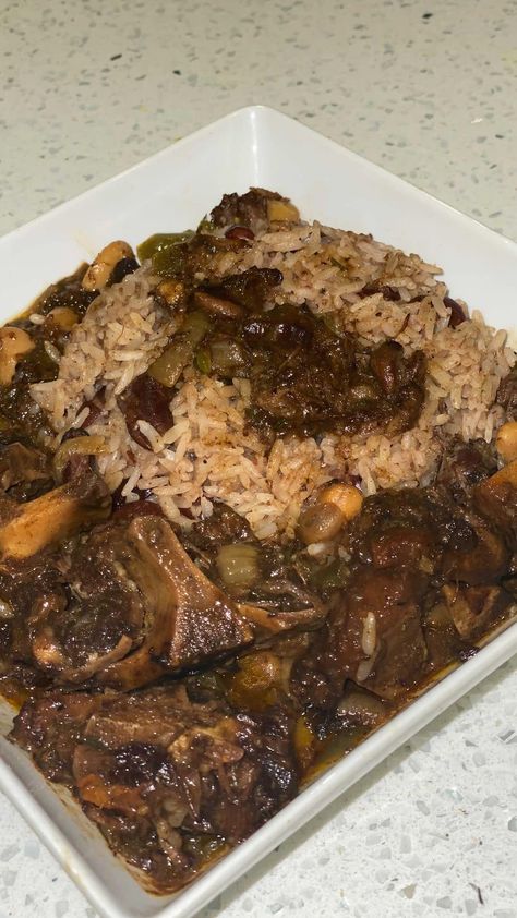 I know a oxtail hate to see me coming 🤤😋 Jamaican Sunday Dinner Ideas, Ox Tails, Jamaican Oxtail, Rice Peas, Oxtail Recipes, Tiktok Tips, Jamaican Dishes, Jamaican Food, Baked Pasta