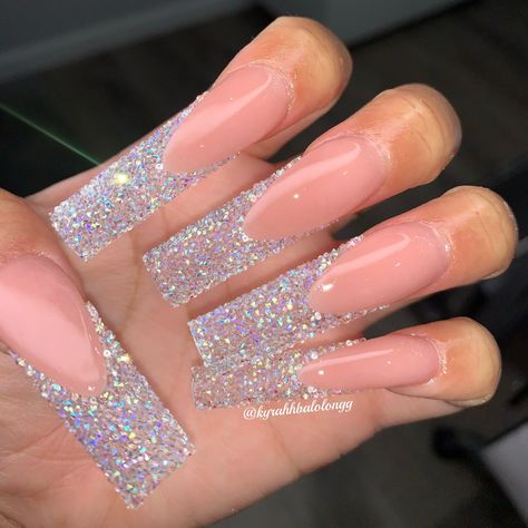 Stile Kylie Jenner, Long Acrylic Nail Designs, Glow Nails, Exotic Nails, Long Acrylic Nails Coffin, Acrylic Nails Coffin Pink, Long Square Acrylic Nails, Bling Acrylic Nails, Acrylic Nails Coffin Short