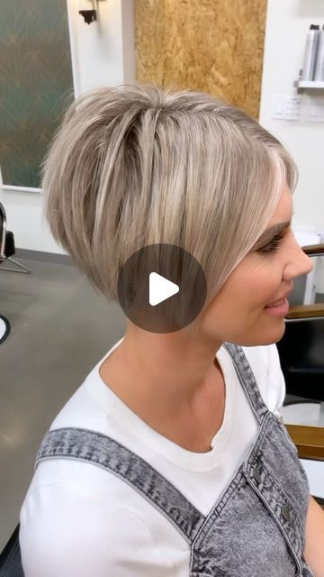 Short Inverted Bob Haircuts, Long Hair Older Women, Short Stacked Bob Haircuts, Pixie Haircut Fine Hair, Inverted Bob Haircuts, Blonde Bob Hairstyles, Money Piece, Mullet Hairstyle Women, Spiked Hair