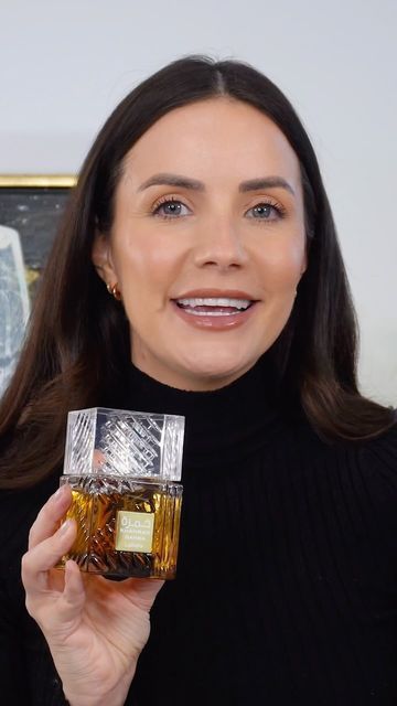 Hayley Clough on Instagram: "𝐋𝐀𝐓𝐓𝐀𝐅𝐀 𝐊𝐇𝐀𝐌𝐑𝐀𝐇 𝐐𝐀𝐇𝐖𝐀 There is a new, amazing Middle Eastern fragrance in town and let me tell you now… it’s going to leave you smelling incredible. Khamrah by Lattafa is a very popular, hyped up Middle Eastern fragrance. It was recently ranked #2 Best Unisex Fragrance in 2023 on Fragrantica which is a massive achievement. It’s the ultimate spicy, amber gourmand that gets so many compliments so I can see why they have released a flanker! Qahwa is a sweeter take on the original, the dates seem sweeter and the spiciness is toned down a little. What I love the most is the addition of coffee and it’s an Arabic coffee to my nose. A zesty ginger note has been added and also candied fruits. Do I need both or these?! I think so, I find them different Candied Fruits, Unisex Fragrance, Arabic Coffee, Smell Good, Middle Eastern, The Middle, Ginger, Dates, Amber