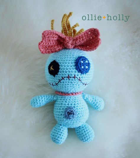 Free Scrump from Lilo & Stitch Amigurumi Pattern — Ollie + Holly | Amigurumi Crochet Patterns Stitch Amigurumi, Lilo En Stitch, Angel Stitch, Disney Crochet Patterns, Stitch Doll, Arte Indie, Crochet Monsters, Crochet Disney, Lilo Et Stitch