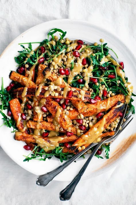 Spicy Roasted Carrots with Tahini Lentil Salad | Occasionally Eggs | Pinned to Nutrition Stripped | Salad Salad With Tahini Dressing, Roasted Carrot Salad, Salad Jars, Pumpkin Salad, Roasted Carrot, Roasted Root Vegetables, Carrot Salad, Lentil Salad, Tahini Dressing