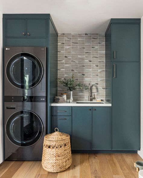 Mud Laundry Room Ideas, Stacked Laundry Room Ideas, Mud Laundry Room, Small Mudroom Ideas, Stacked Laundry Room, Small Space Nursery, Laundry Room Ideas, Tiny Apartments, Midcentury Home